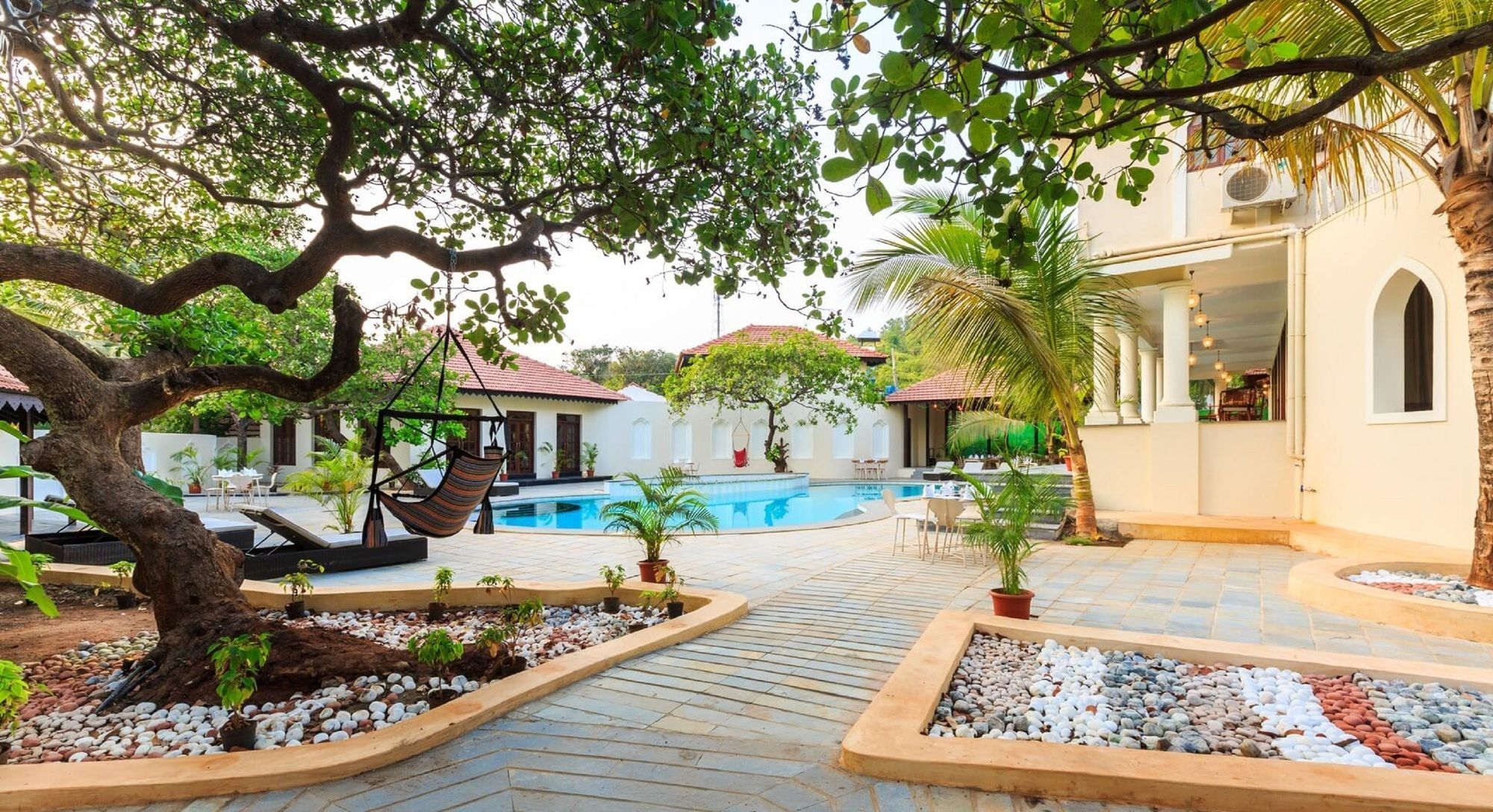 Amritara Aura Resort & Spa Мандрем Экстерьер фото